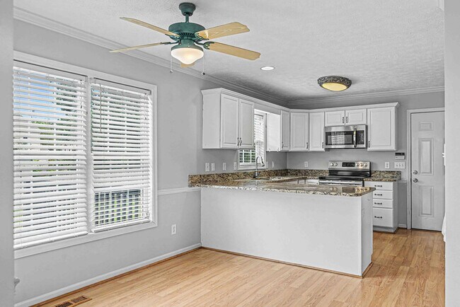 Building Photo - 209 Lansing Ct