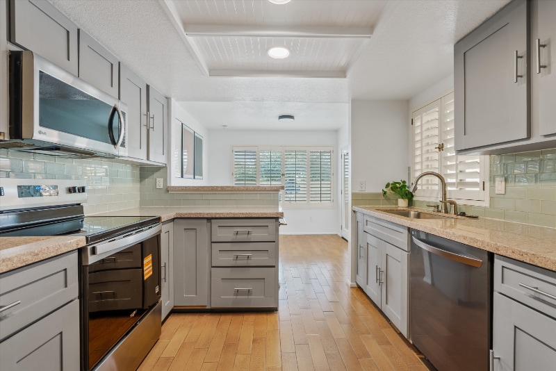 Building Photo - 9632 N 58th Ln