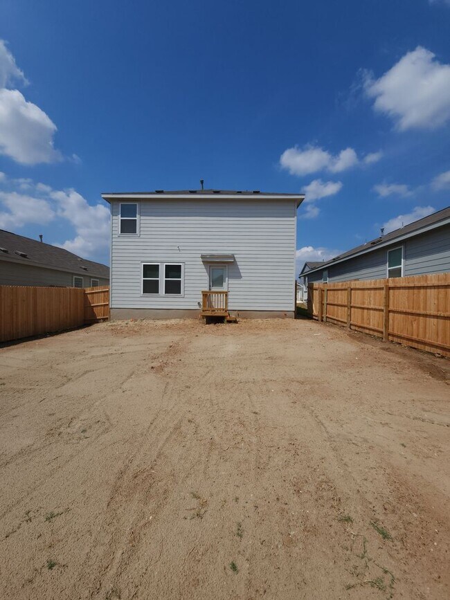 Building Photo - 1 Week Free rent Special! South Side of SA /VIDA community Brand New 4-bed, 2-bth home