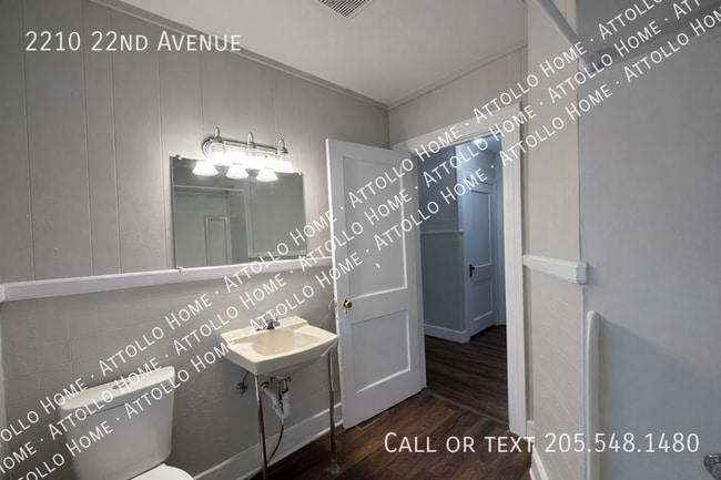 Building Photo - 2210 22nd Ave