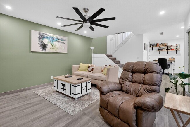 Building Photo - 110 N Delaware Blvd