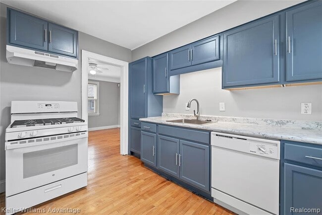 Building Photo - 1524 Cicotte Ave