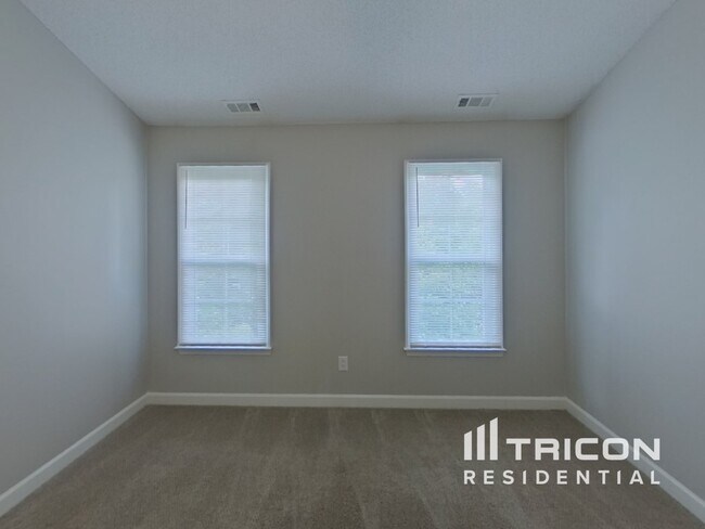 Building Photo - 10913 Gladewater Dr