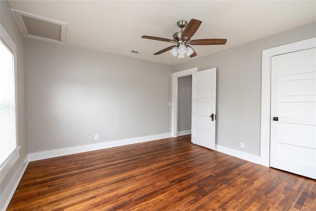 Building Photo - 329 Flores St