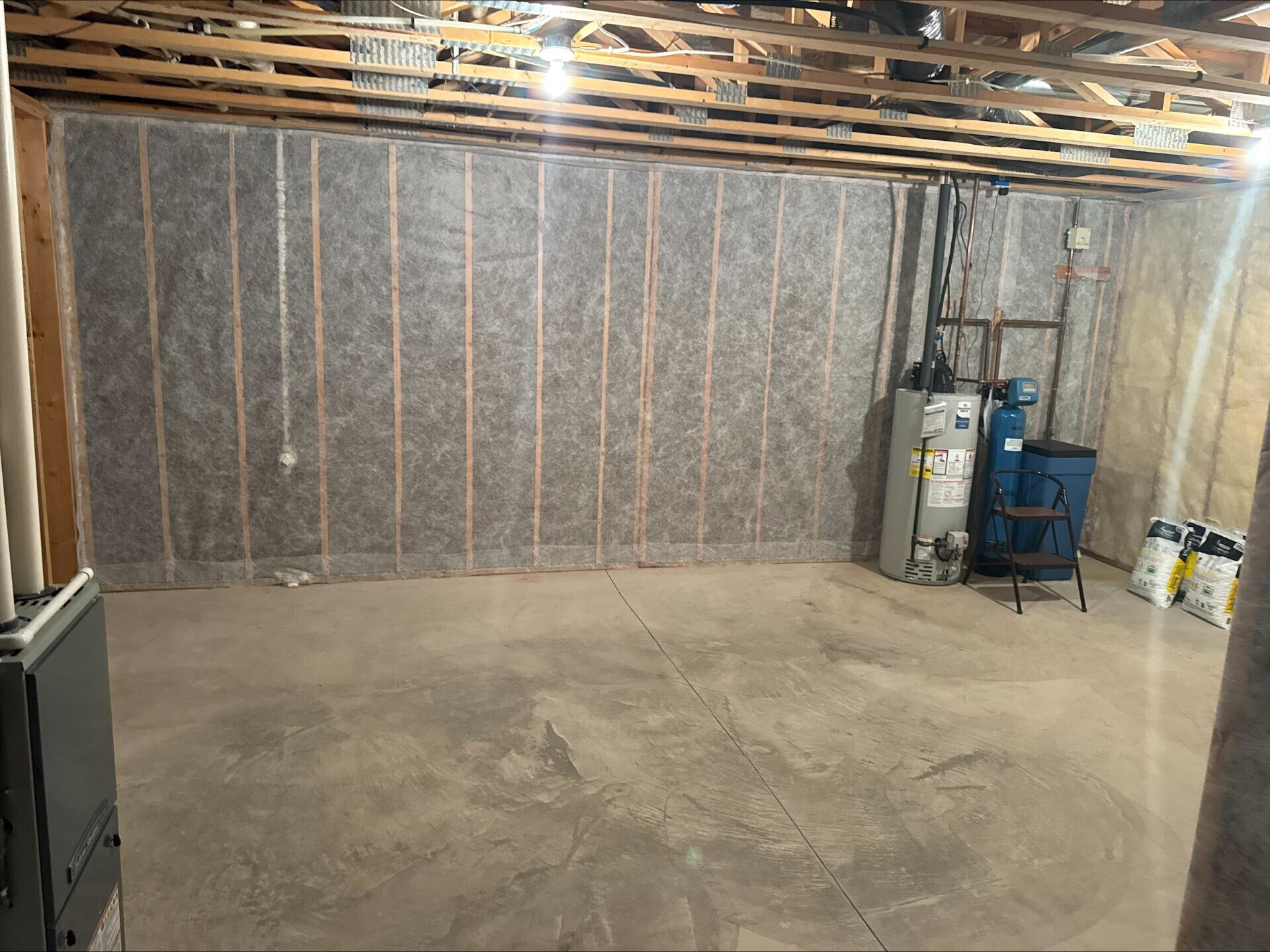 Building Photo - 1329 Pinecrest Ln