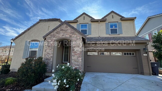 Primary Photo - 448 Albertina Ave