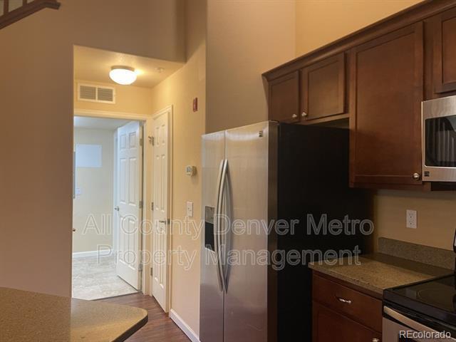 Building Photo - 5014 Everett St