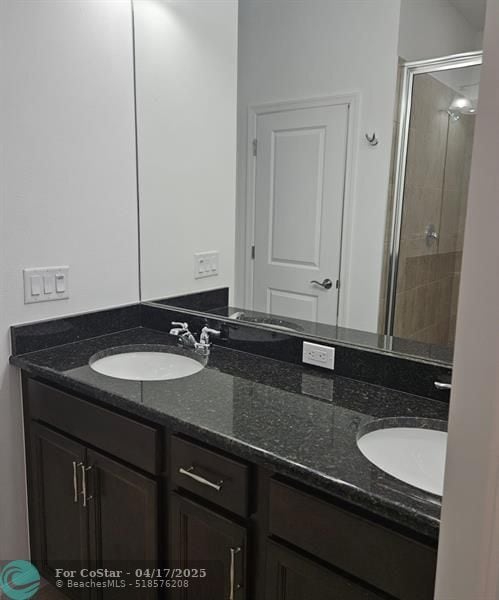 Building Photo - 5300 Thatcher Ct