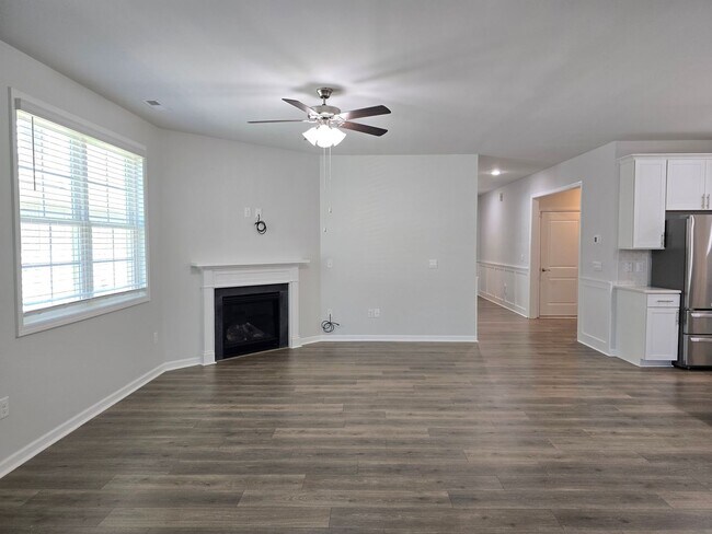 Building Photo - 3 Bedroom / 3 Bath Single Family Home near Brier Creek with 1st floor living!