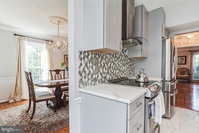 Building Photo - 6156 Wellington Commons Dr