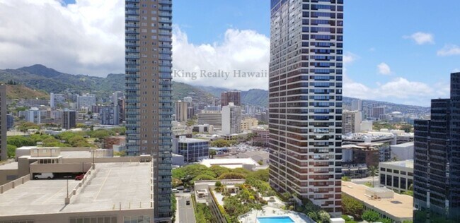 Building Photo - *Luxury Living at a reasonable price! 1 br...