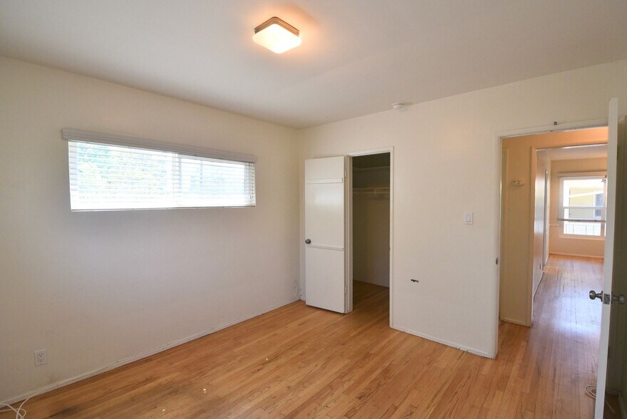 Building Photo - 5716 Kester Ave