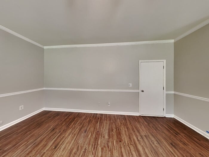 Building Photo - 6273 Selborn Dr SW