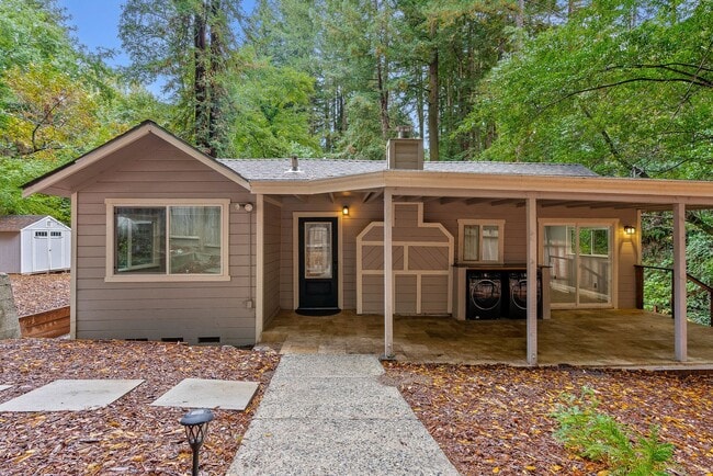 Building Photo - 1st Month FREE!! Riverfront Haven with Pri...