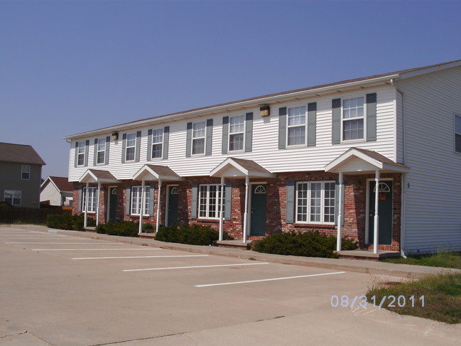Primary Photo - Fetzer Ct. Townhomes