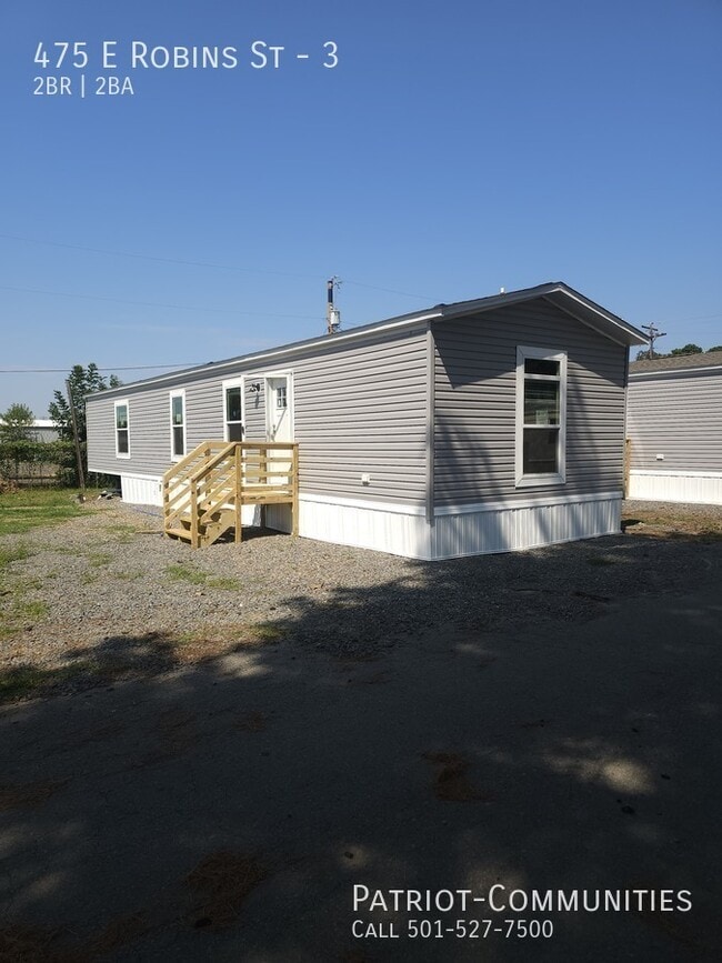 Building Photo - 475 E Robins St