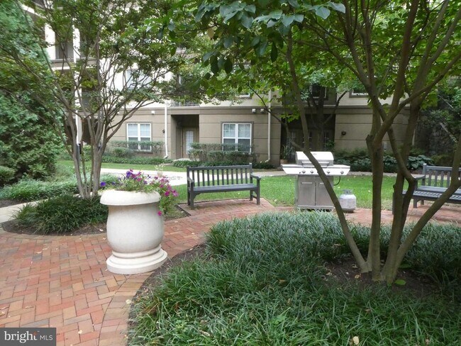 Building Photo - 11750 Old Georgetown Rd