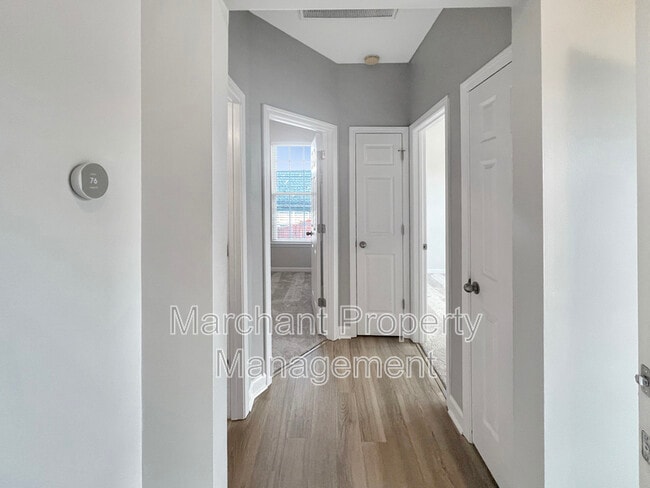 Building Photo - 104 Coxton Mill Ct