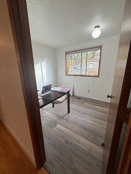 Building Photo - 1797 SE Bethel St