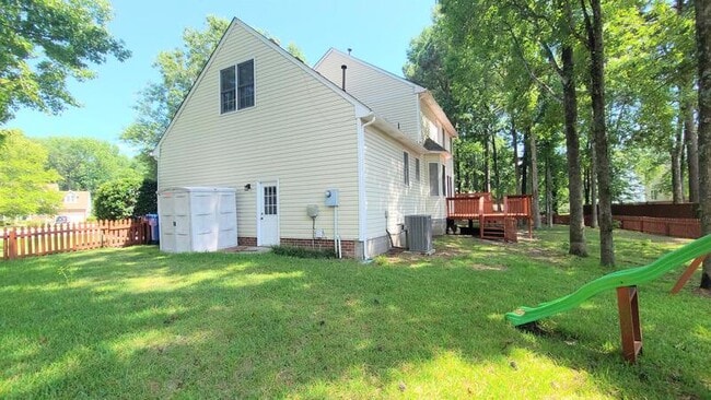 Building Photo - 1009 Friar Tuck Ct