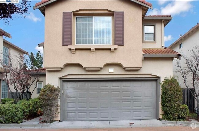 Building Photo - 2213 Wigeon Ct