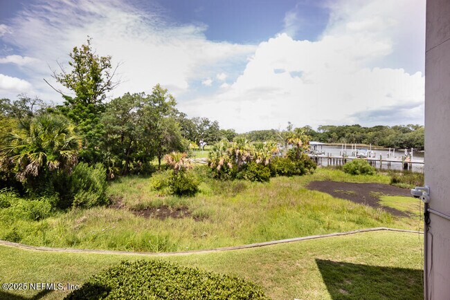 Building Photo - 1307 River Hills Cir E