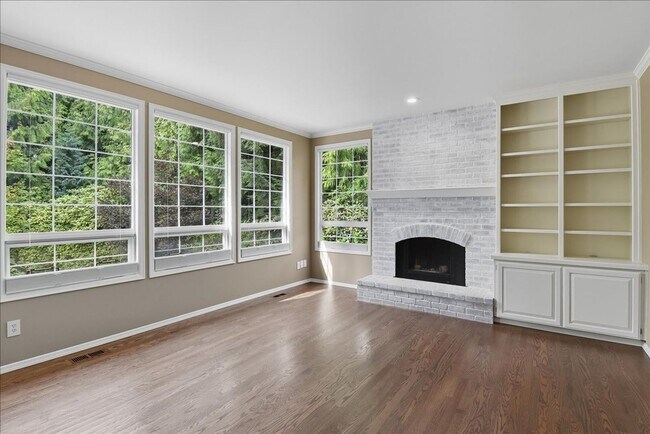 Building Photo - 4bd/2.5ba Woodinville House
