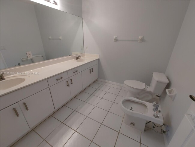 Building Photo - 1137 NW 128th Pl