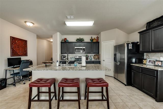 Building Photo - 649 Clearbrook St