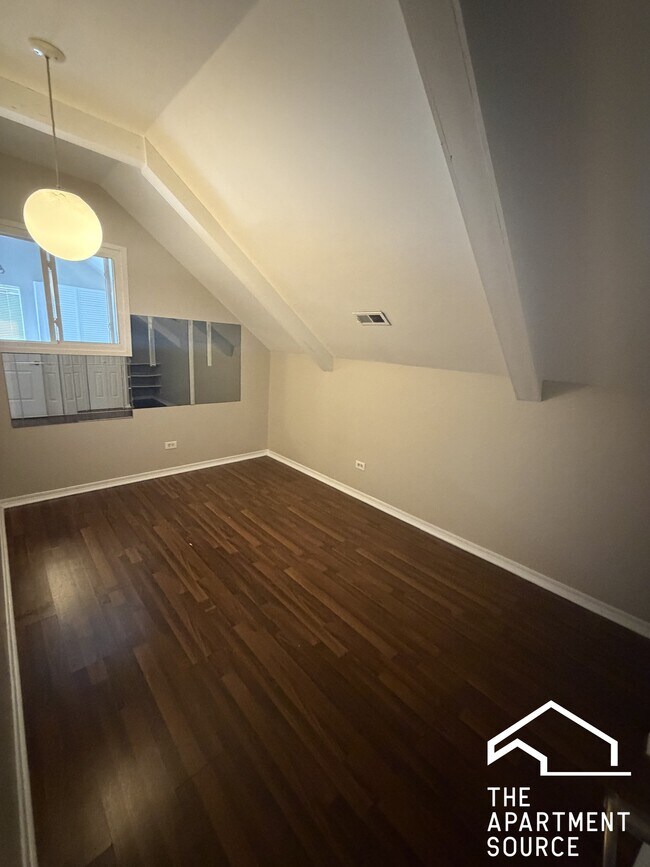 Building Photo - 2411 W 34th Pl