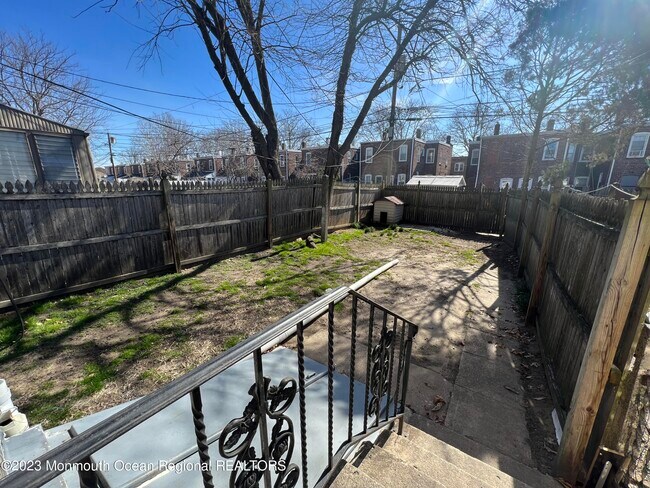 Building Photo - 39 Railroad Ave