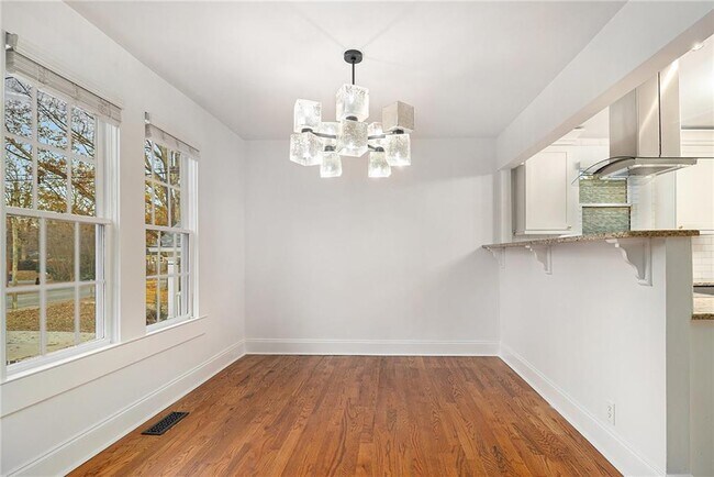 Building Photo - 1719 Flat Shoals Rd SE