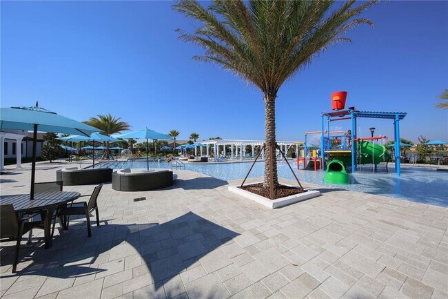 Building Photo - 8809 Rhodes St