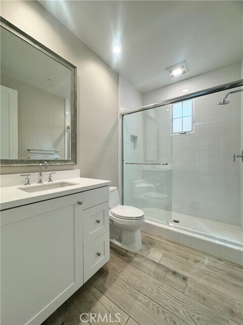 Building Photo - 110 Statura