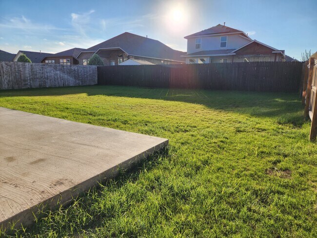 Building Photo - 8014 Arezzo Dr