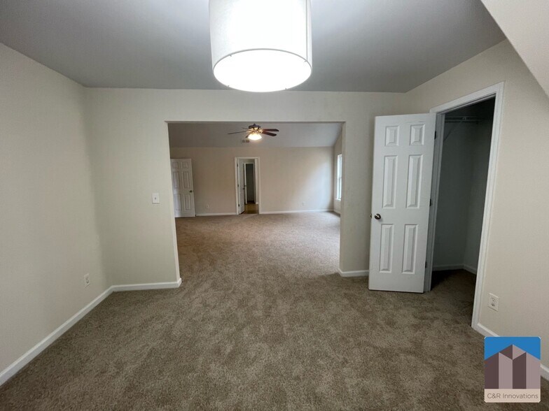 Building Photo - 4205 Pointe Vecchio Cir