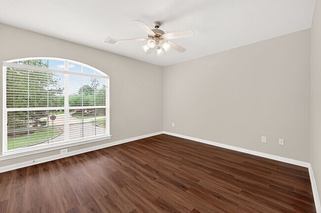 Building Photo - 111 S Rocky Point Cir