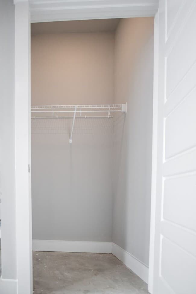 Building Photo - 2 BR 2.5 BA- Downtown Greenville Townhome- FOR RENT