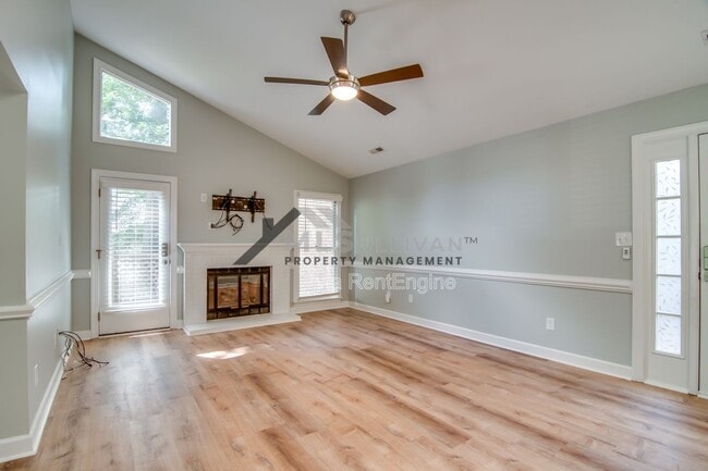 Building Photo - 5500 Fortunes Ridge Dr