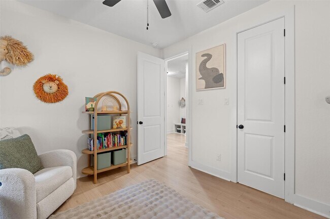 Building Photo - 3800 Sandhill Crane Dr