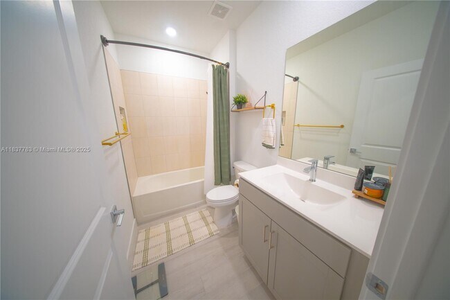 Building Photo - 138 SW 171st Terrace