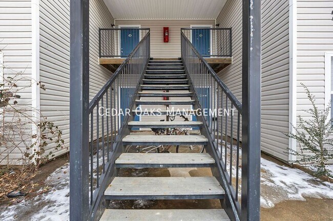 Building Photo - 213 Erin Pl