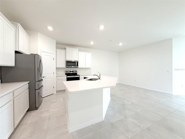 Building Photo - 4730 NW 39th St Rd