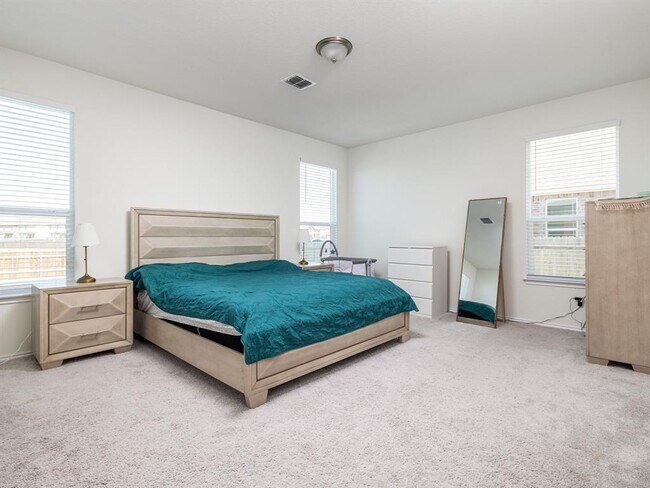 Building Photo - 3814 Riardo Dr