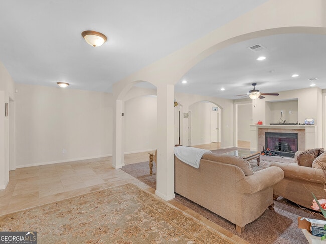 Building Photo - 1695 Whitley Rd