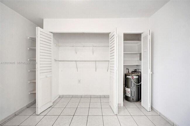 Building Photo - 877 W 33rd St