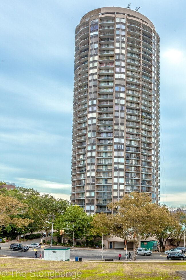 Stonehenge 8200 E Boulevard North Bergen NJ 07047 Apartment Finder