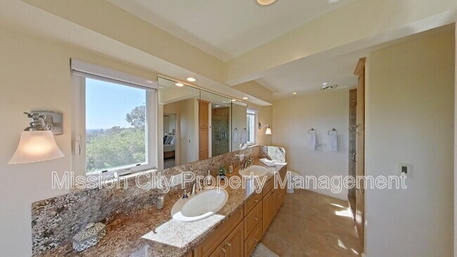 Building Photo - 1227 Viscaino Rd