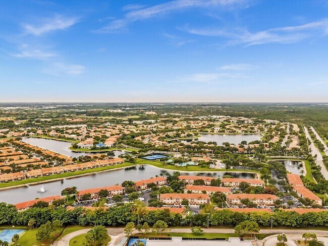 Building Photo - 3504 Briar Bay Blvd