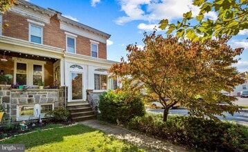 Building Photo - 1333 W 40th St